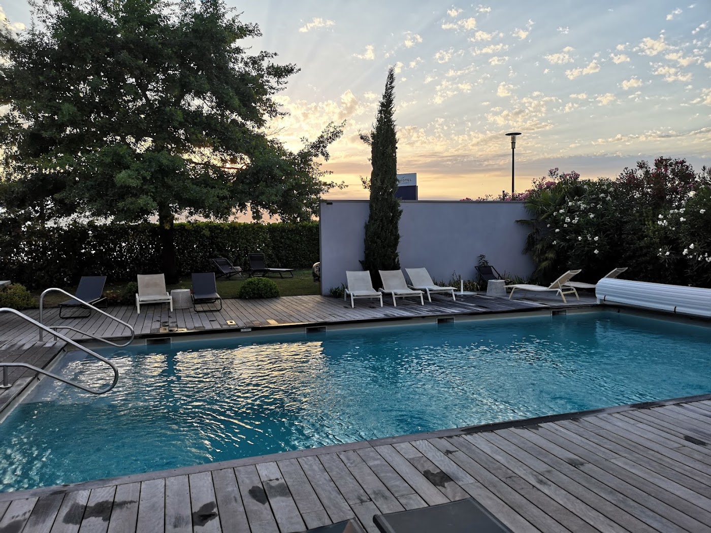 Novotel Bordeaux Lac, dog-friendly hotel, photo 3