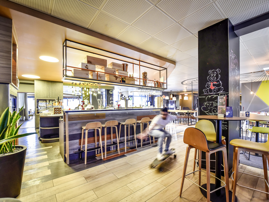 Novotel Bordeaux Lac, dog-friendly hotel, photo 5