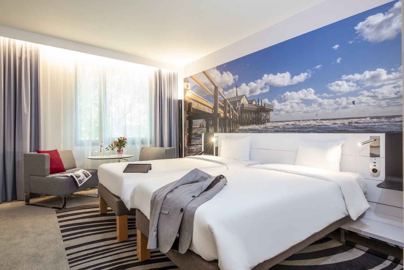 Novotel Hamburg City Alster, dog-friendly hotel, photo 2