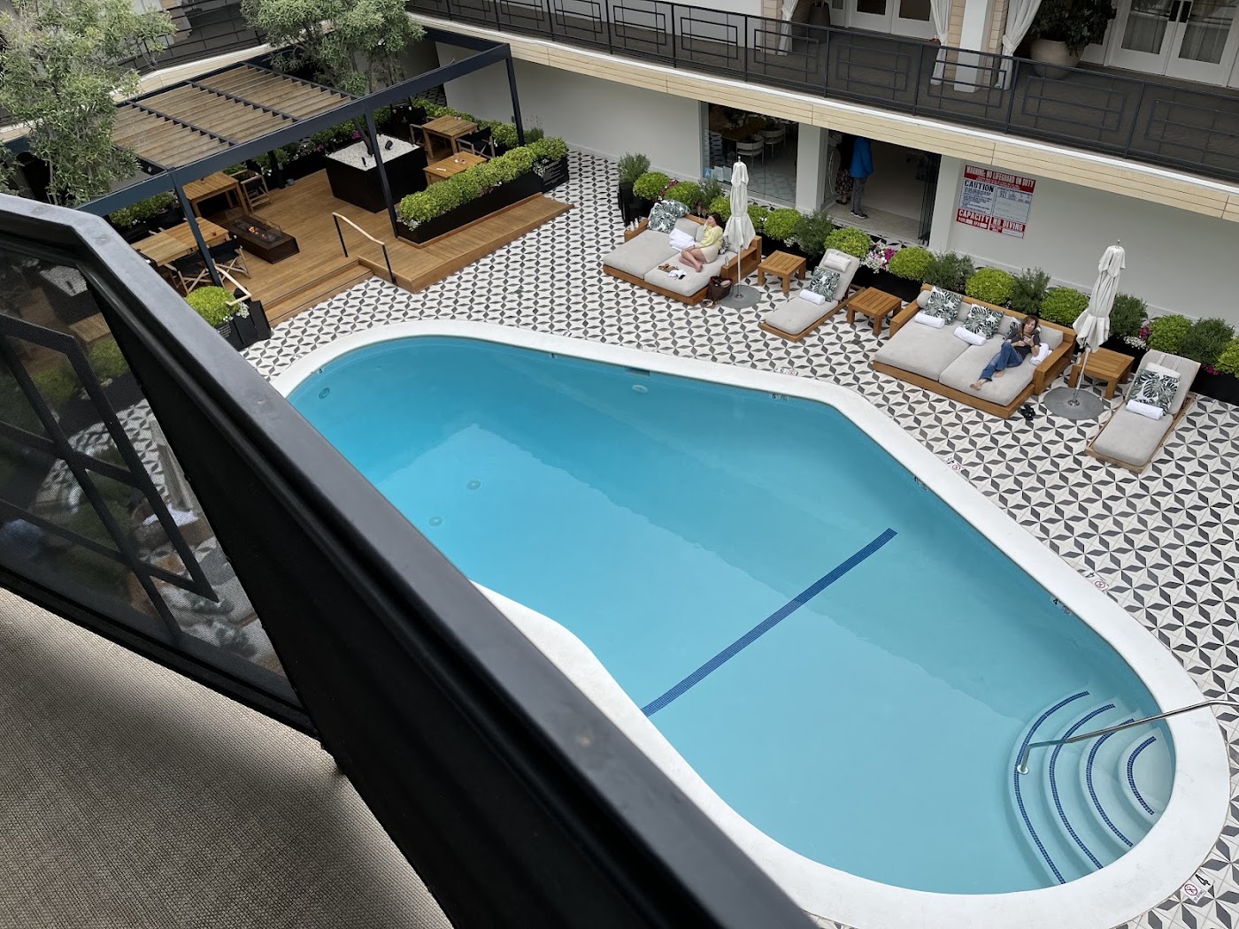 Oceana Santa Monica, dog-friendly hotel, photo 3
