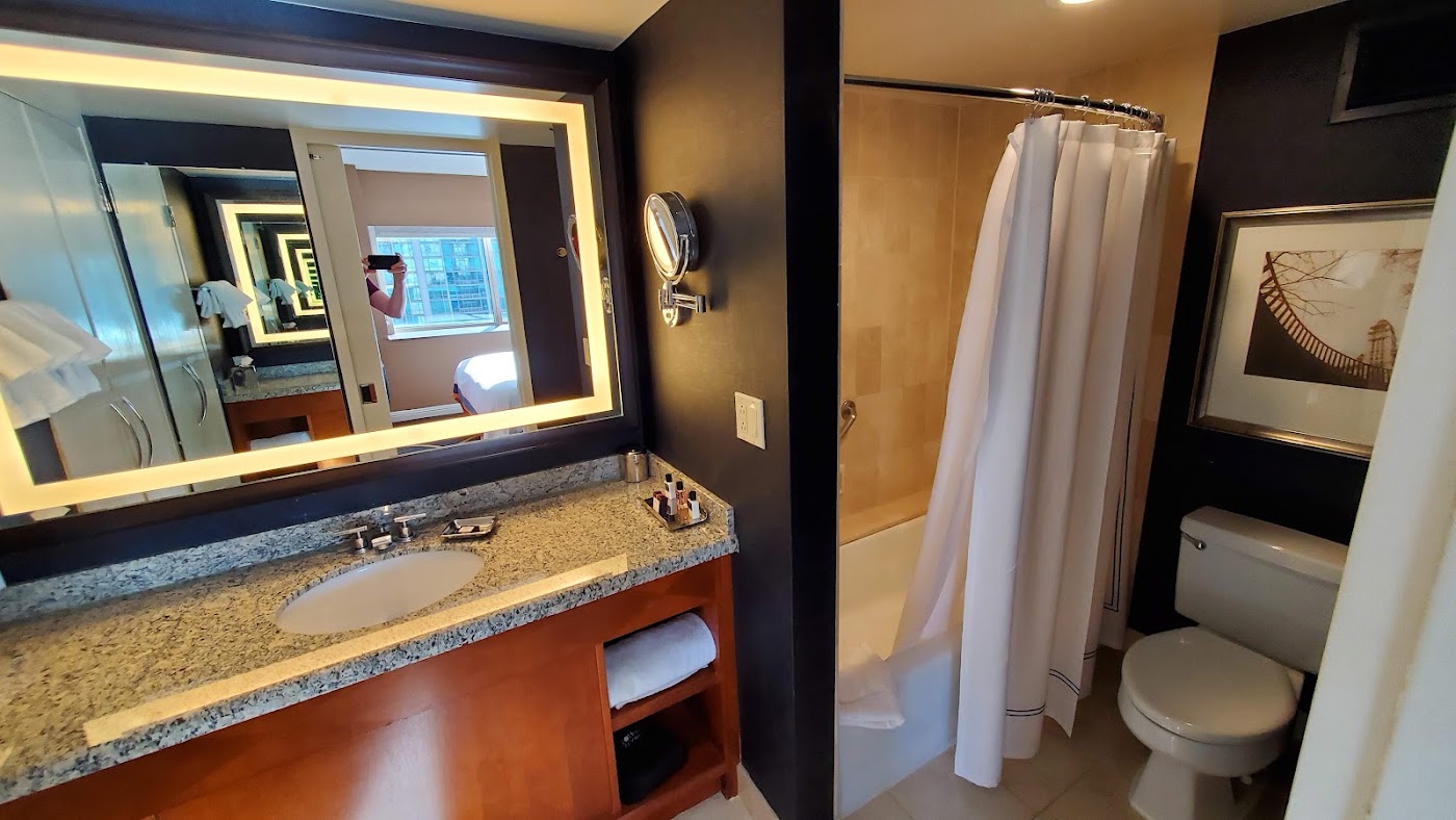 Omni Chicago Hotel, dog-friendly hotel, photo 3