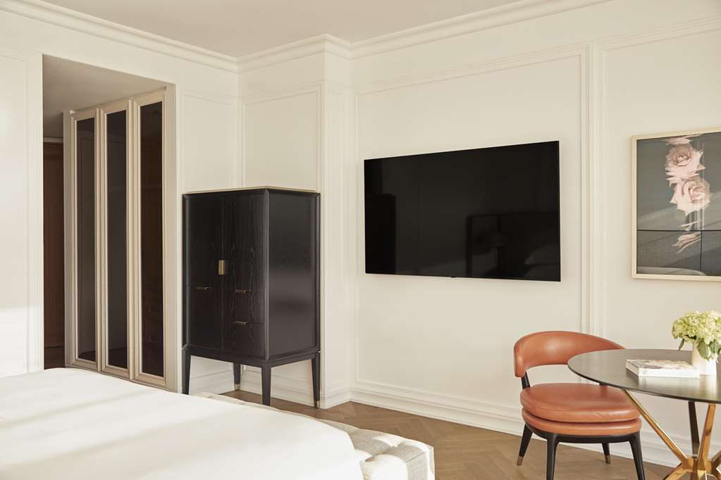 Park Hyatt London River Thames, dog-friendly hotel, photo 2