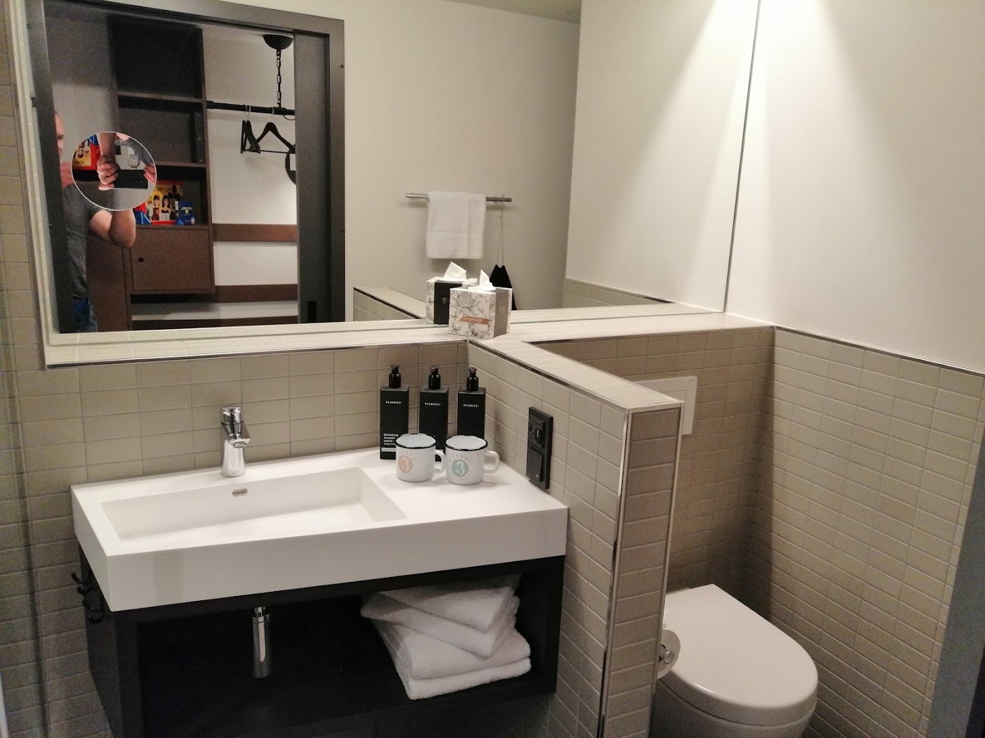 PIERDREI Hotel HafenCity Hamburg, dog-friendly hotel, photo 3