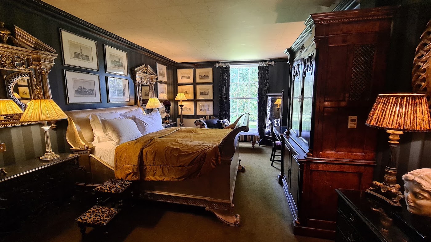 Prestonfield House, dog-friendly hotel, photo 2