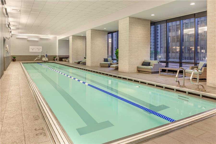 Radisson Blu Aqua Hotel Chicago, dog-friendly hotel, photo 3