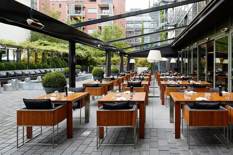 Roomers Frankfurt Central, Autograph Collection, dog-friendly hotel in Frankfurt and the Rhine-Main