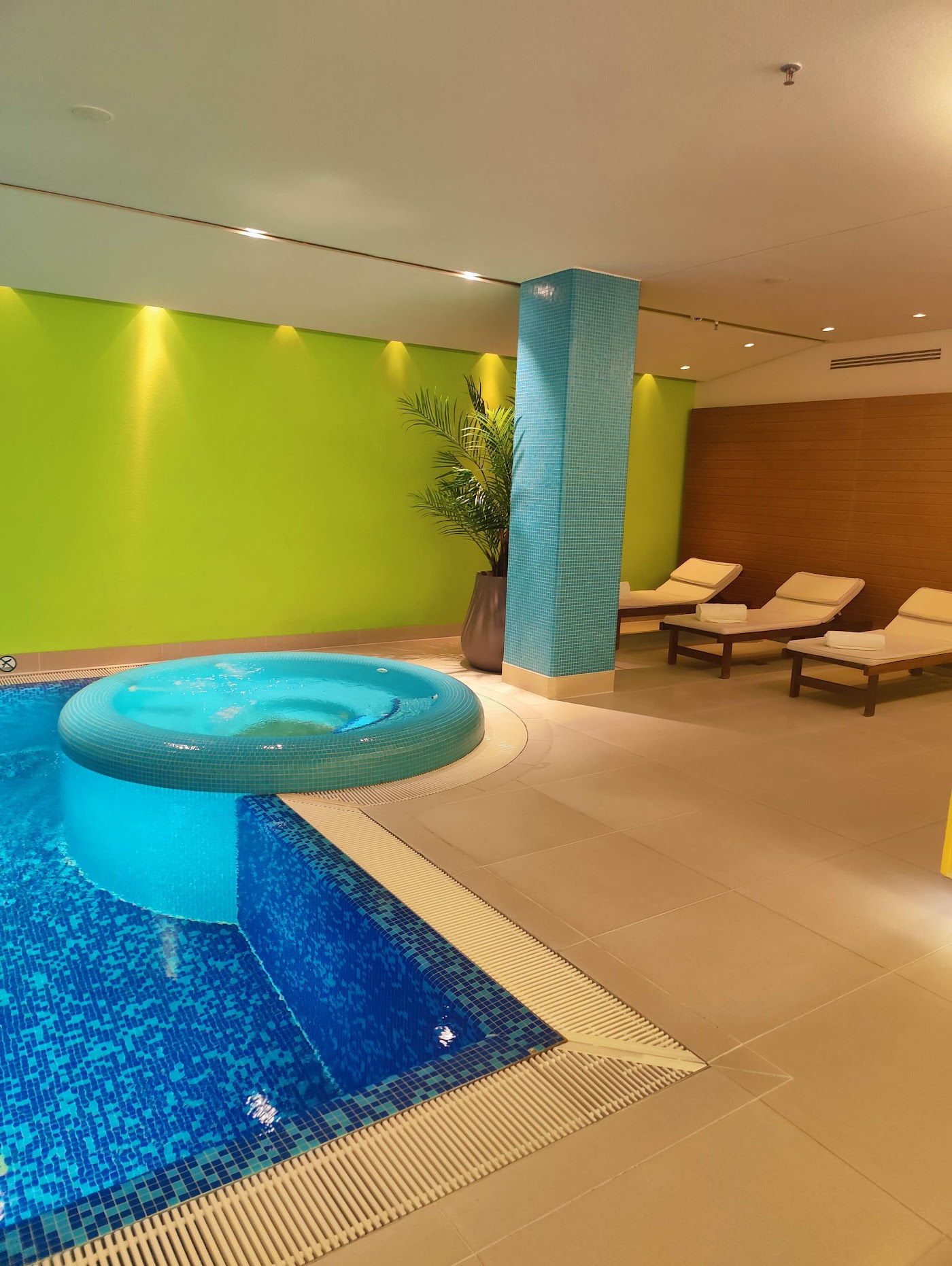SIDE, a Member of Design Hotels, dog-friendly hotel, photo 3