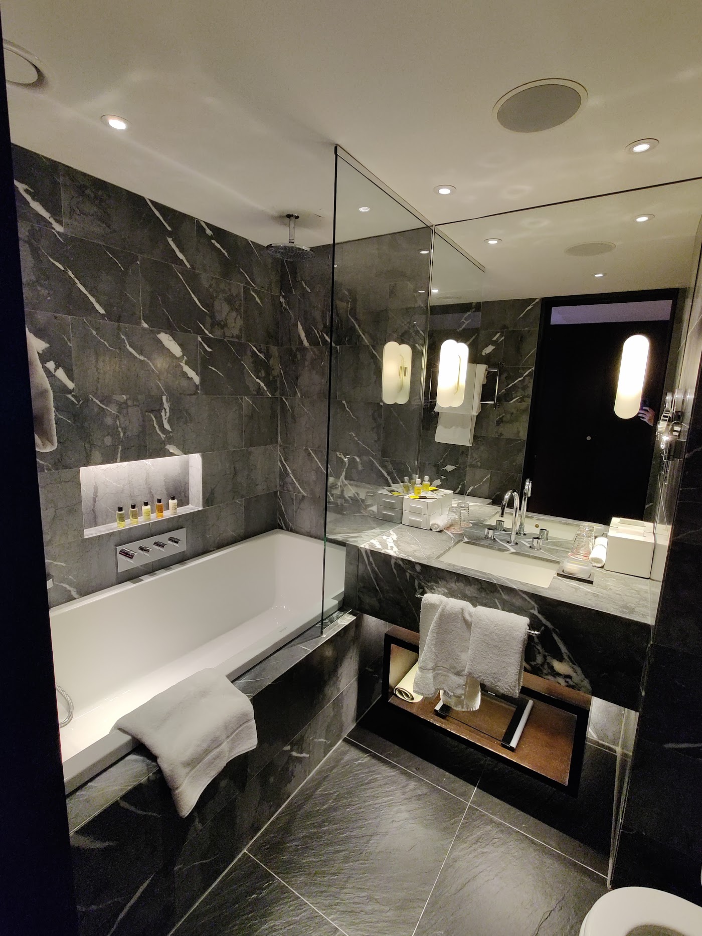 South Place Hotel, dog-friendly hotel, photo 3