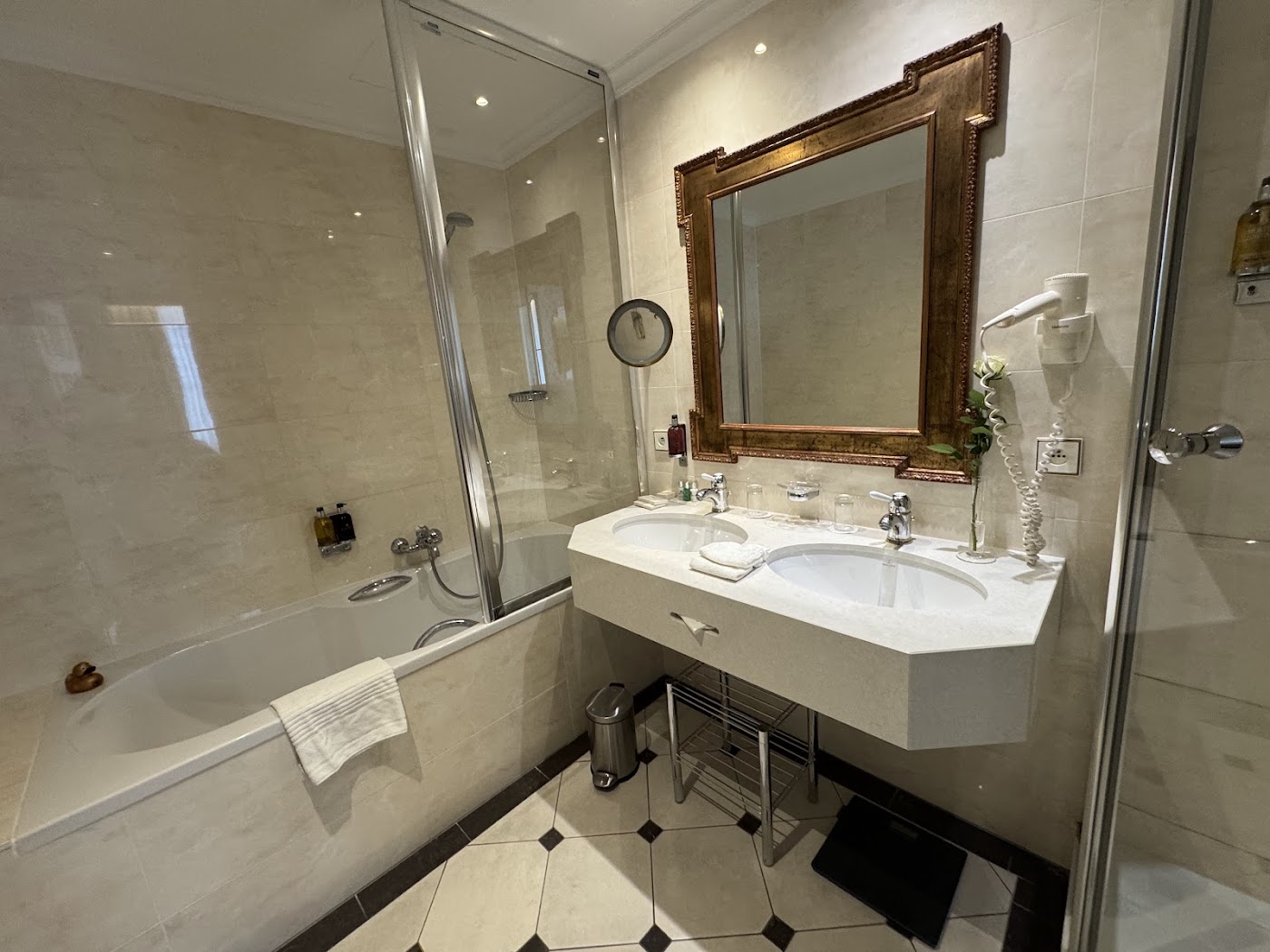 Stanhope Hotel Brussels by Thon Hotels, dog-friendly hotel, photo 3