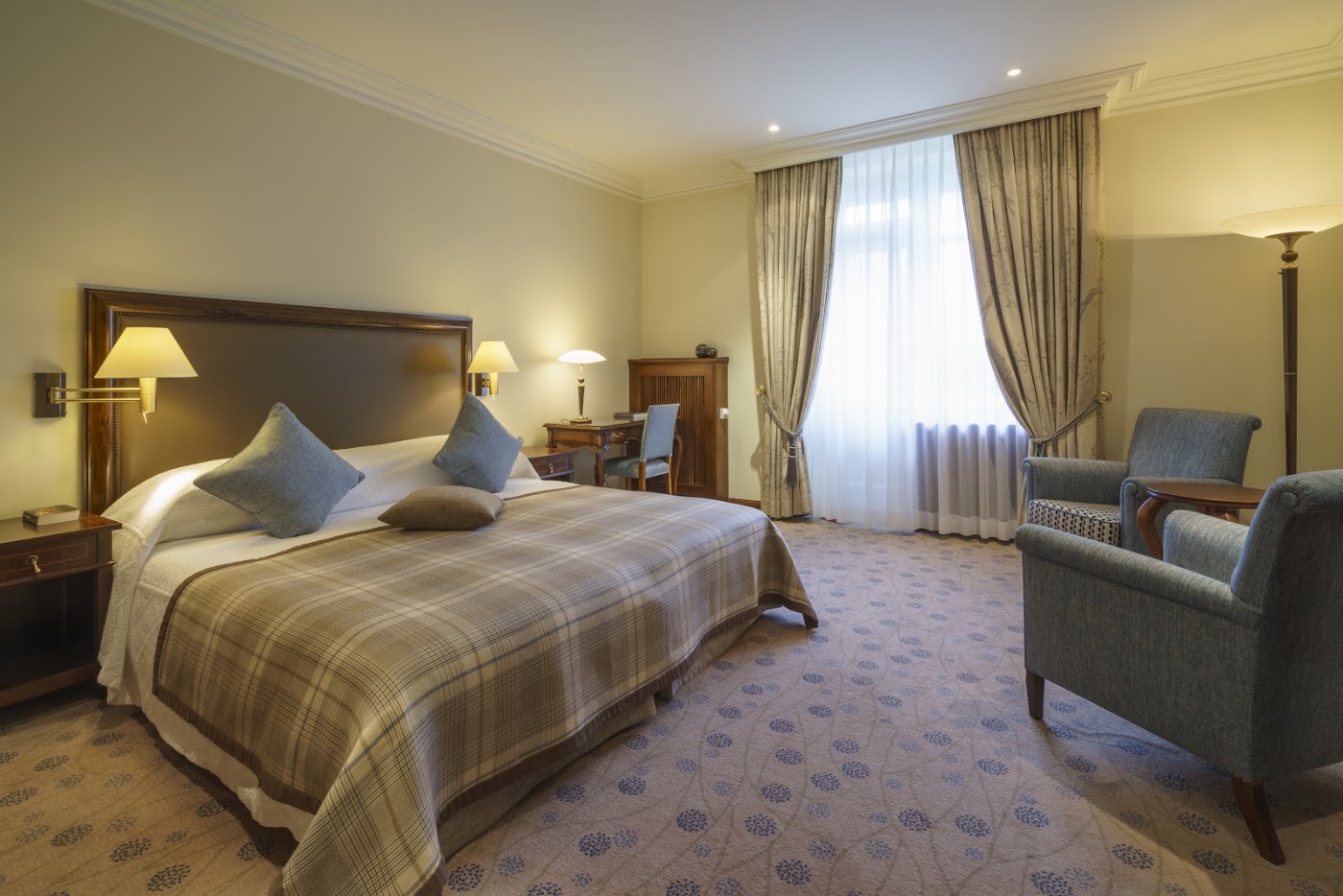 Suvretta House, dog-friendly hotel, photo 2