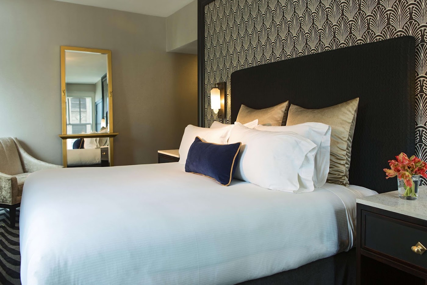 The Allegro Royal Sonesta Hotel Chicago Loop, dog-friendly hotel, photo 4