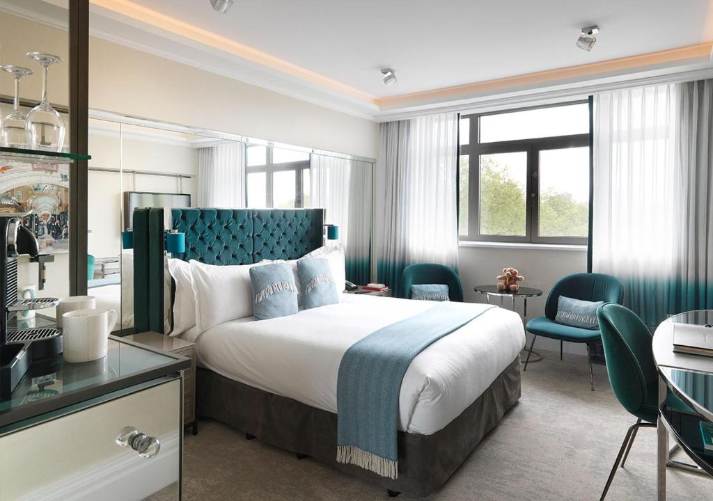 The Athenaeum Hotel and Residences, dog-friendly hotel, photo 2