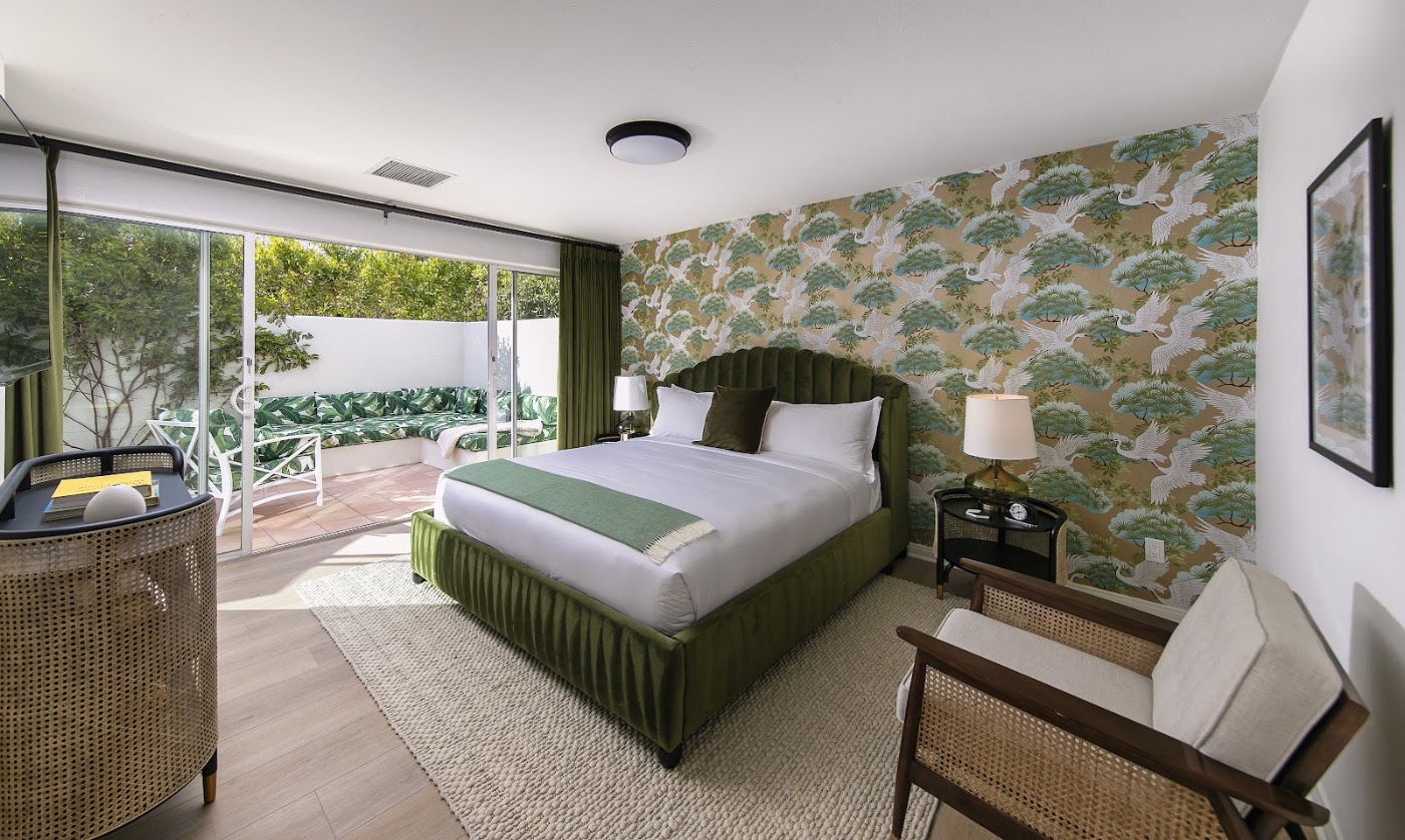 The Colony Palms Hotel and Bungalows, dog-friendly hotel, photo 2