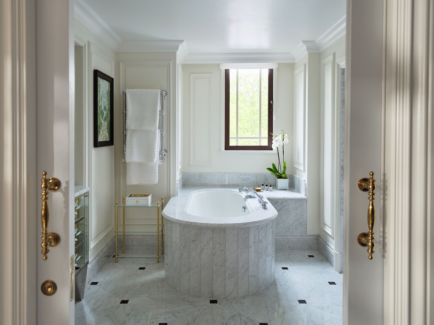 The Dorchester, dog-friendly hotel, photo 4