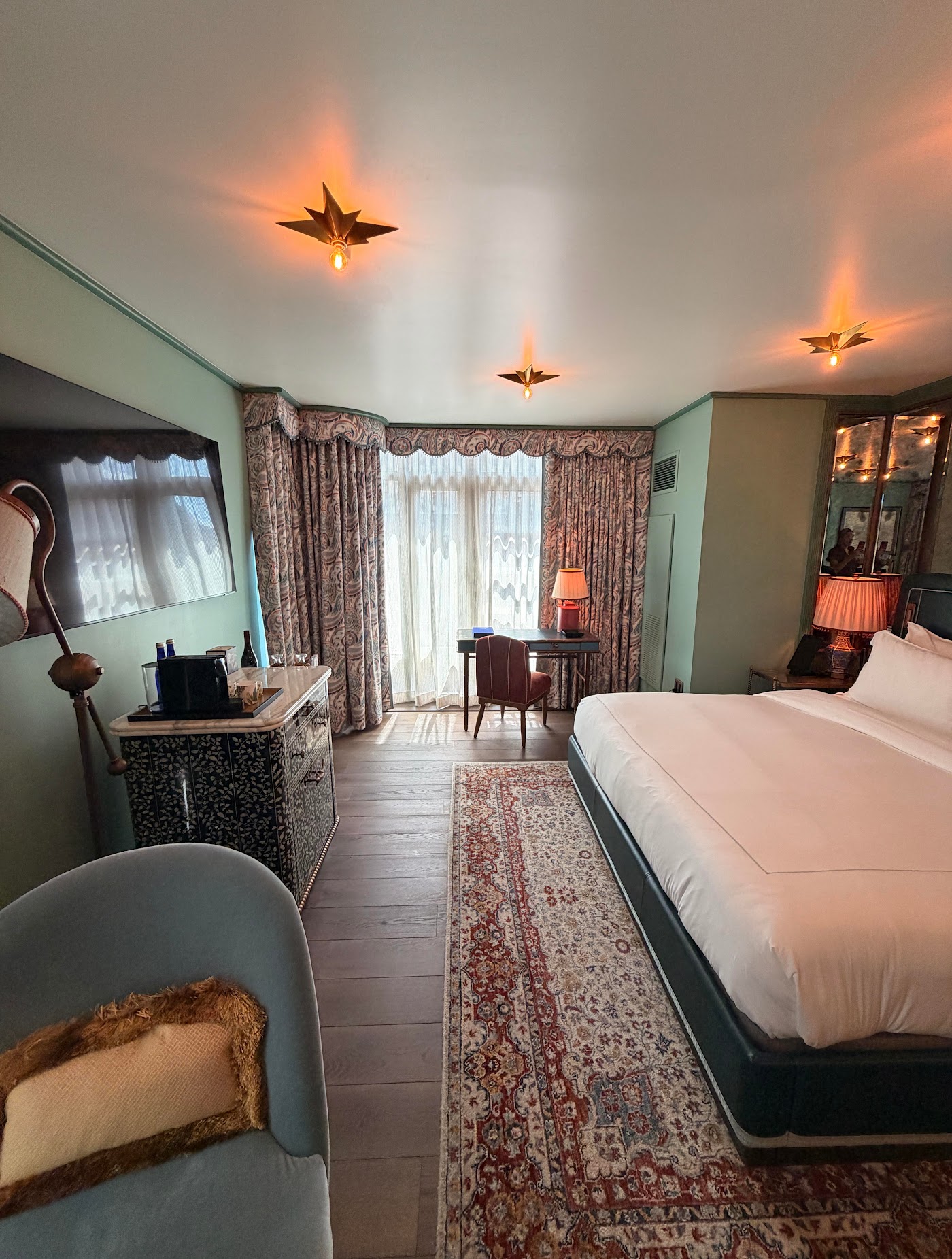 The Fifth Avenue Hotel, dog-friendly hotel, photo 2