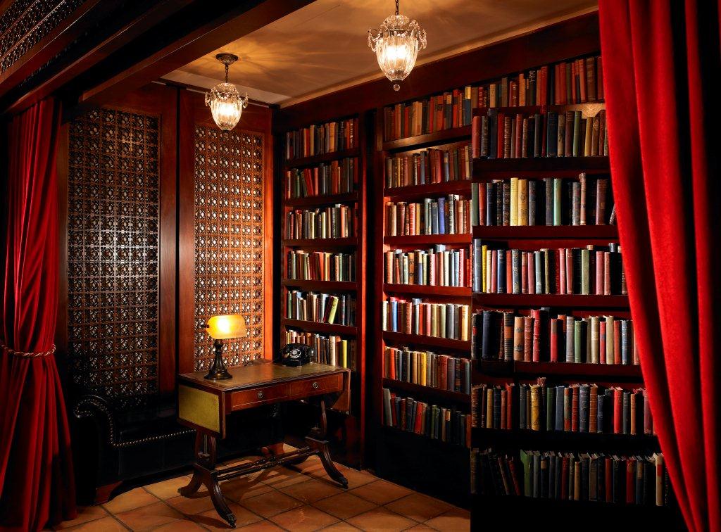 The Hollywood Roosevelt, dog-friendly hotel, photo 5