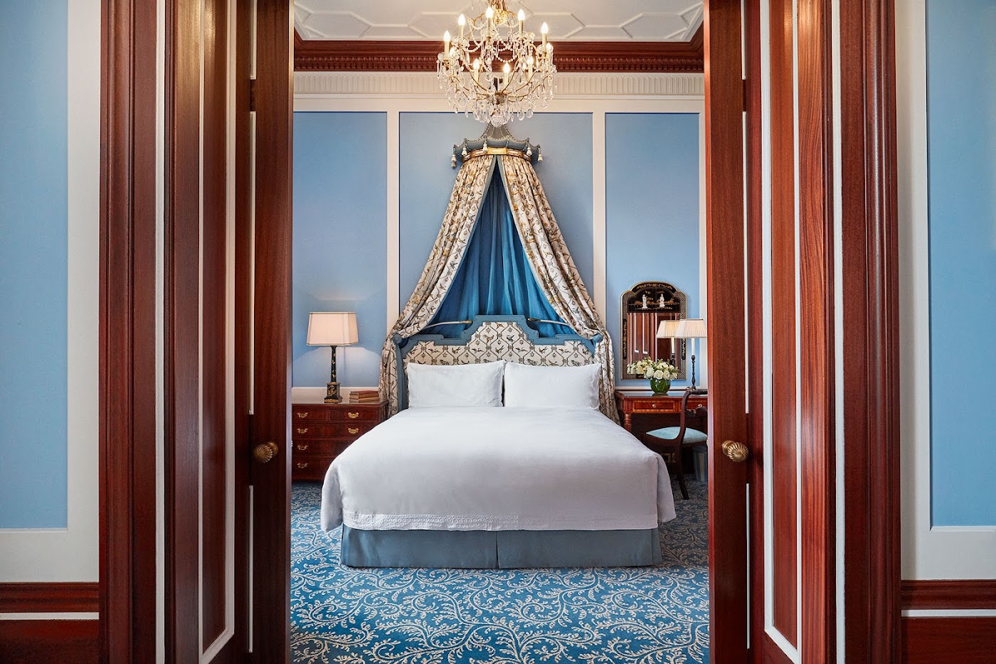 The Lanesborough, dog-friendly hotel, photo 2