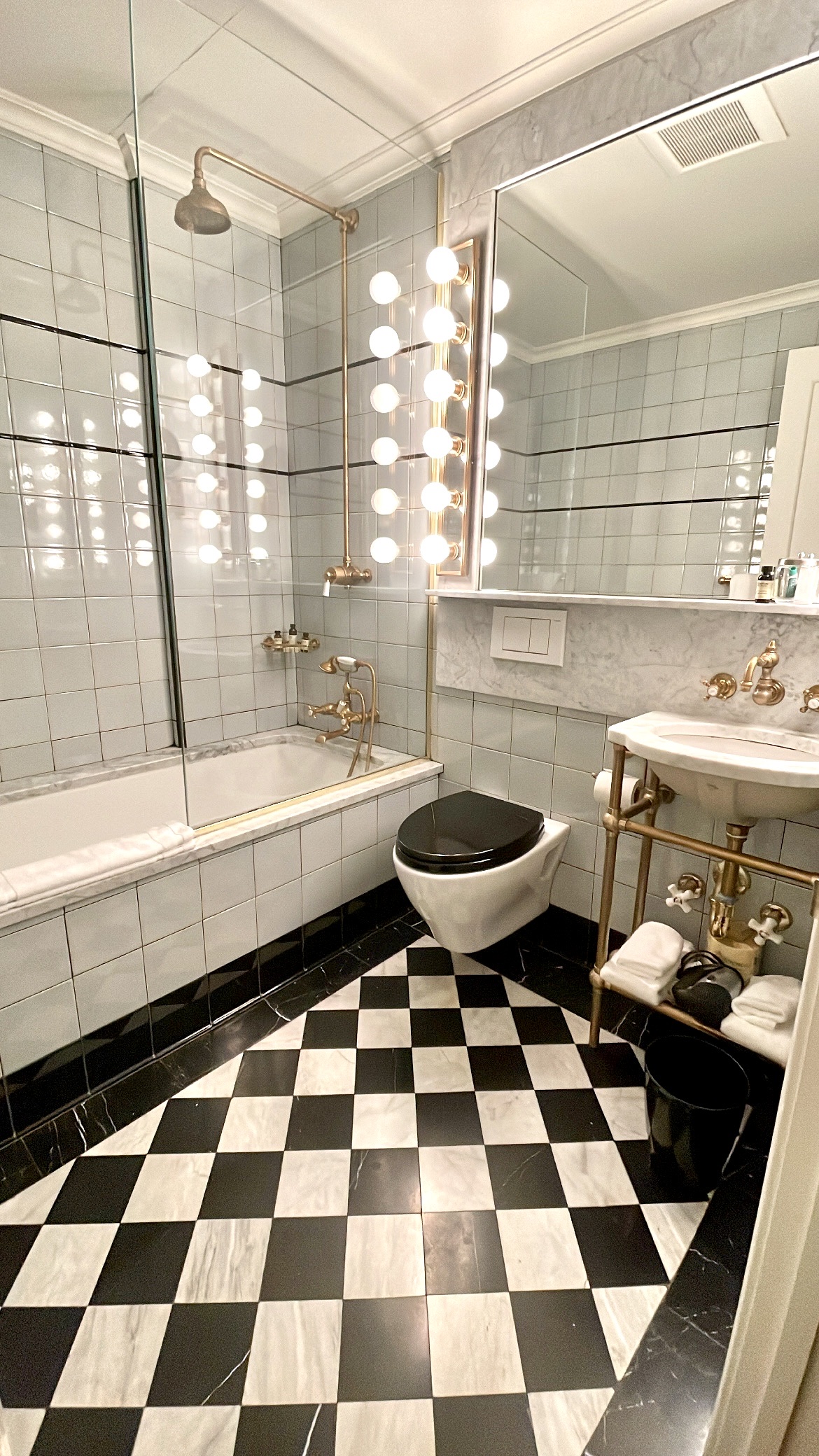 The Marlton Hotel, dog-friendly hotel, photo 3