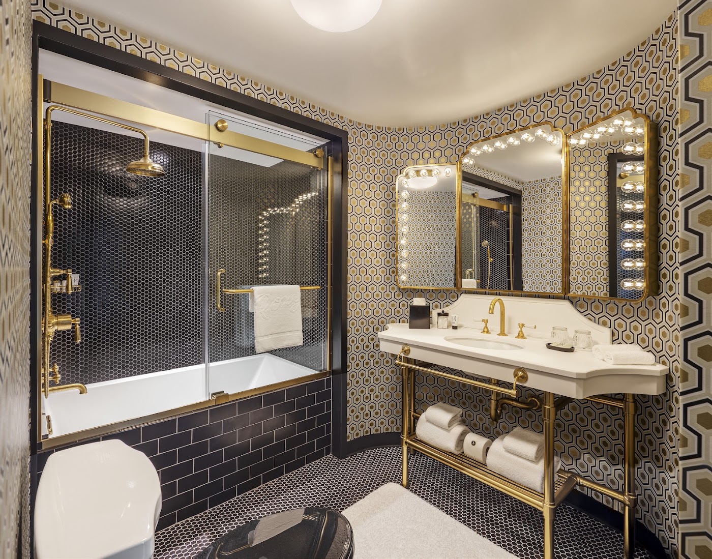 The Roxy Hotel New York, dog-friendly hotel, photo 3