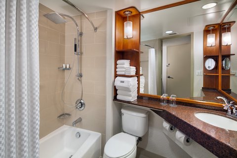 The Westin Bonaventure Hotel and Suites, dog-friendly hotel, photo 4