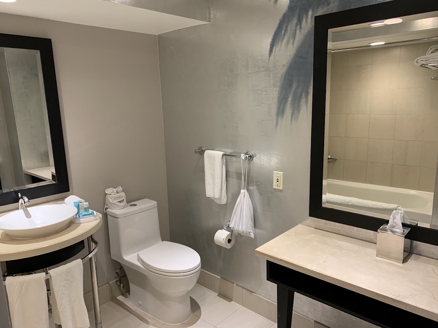 W Los Angeles West Beverly Hills, dog-friendly hotel, photo 4