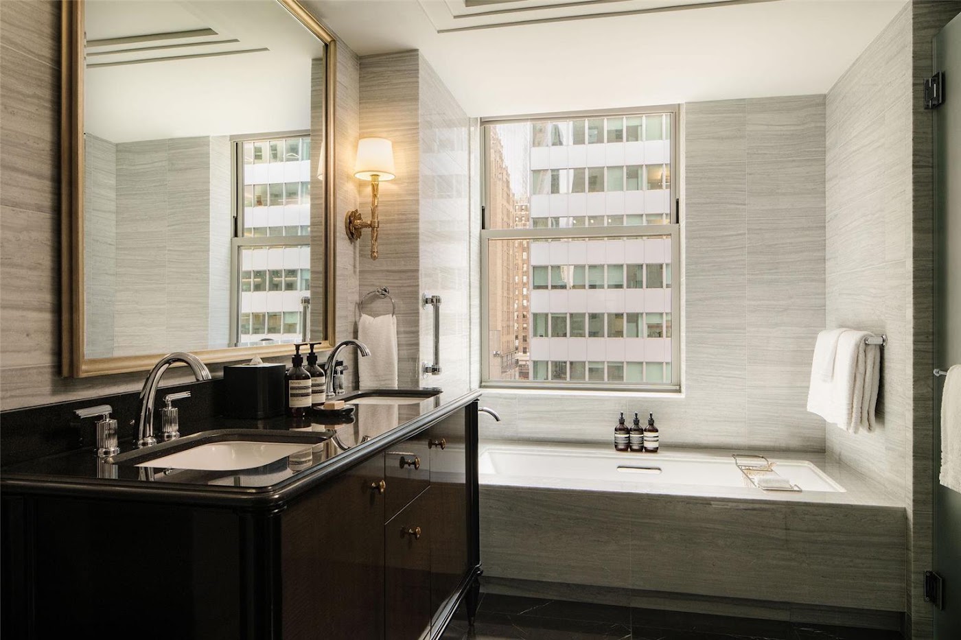 Waldorf Astoria New York, dog-friendly hotel, photo 3