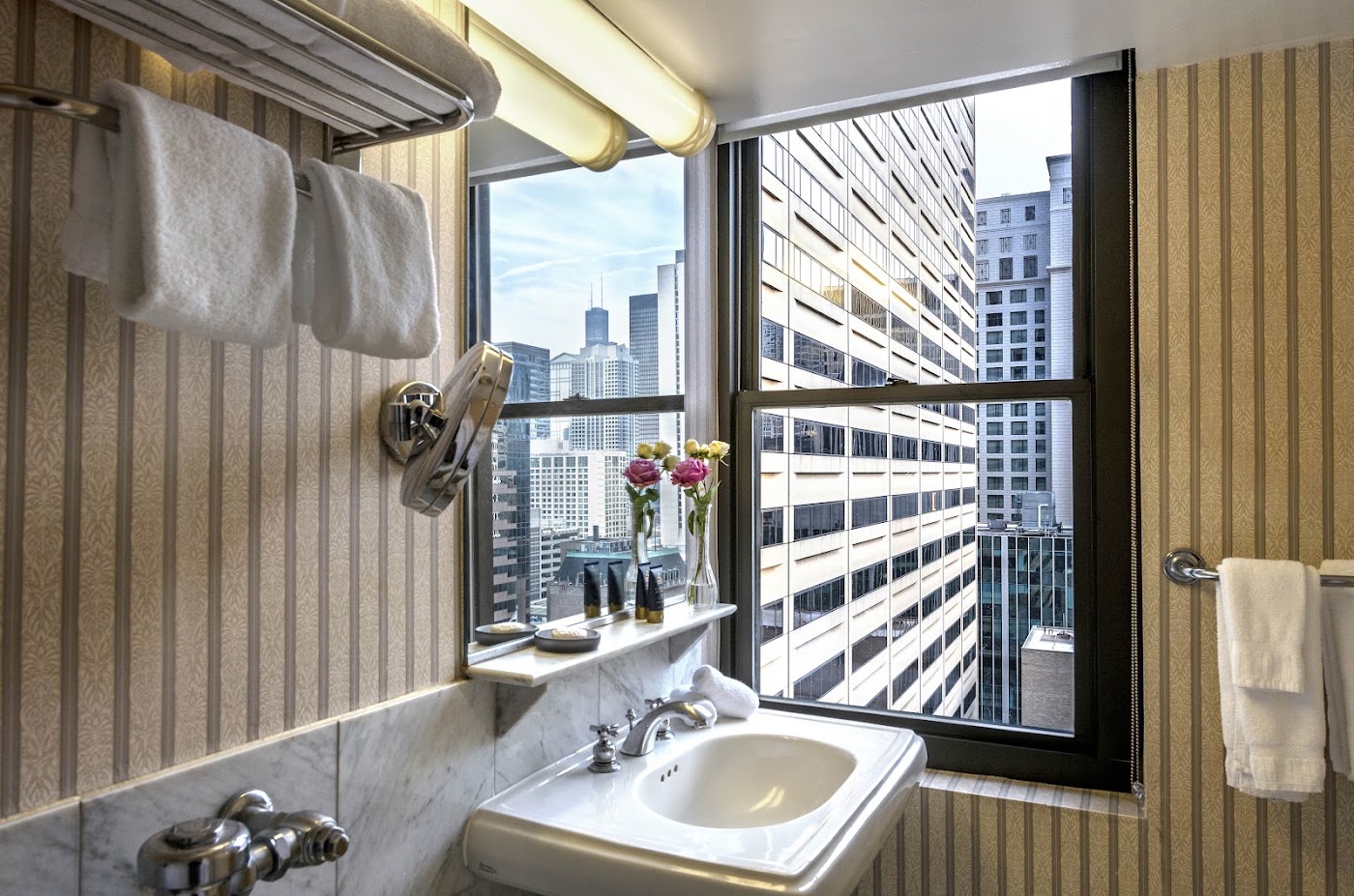 Warwick Allerton Chicago, dog-friendly hotel, photo 3