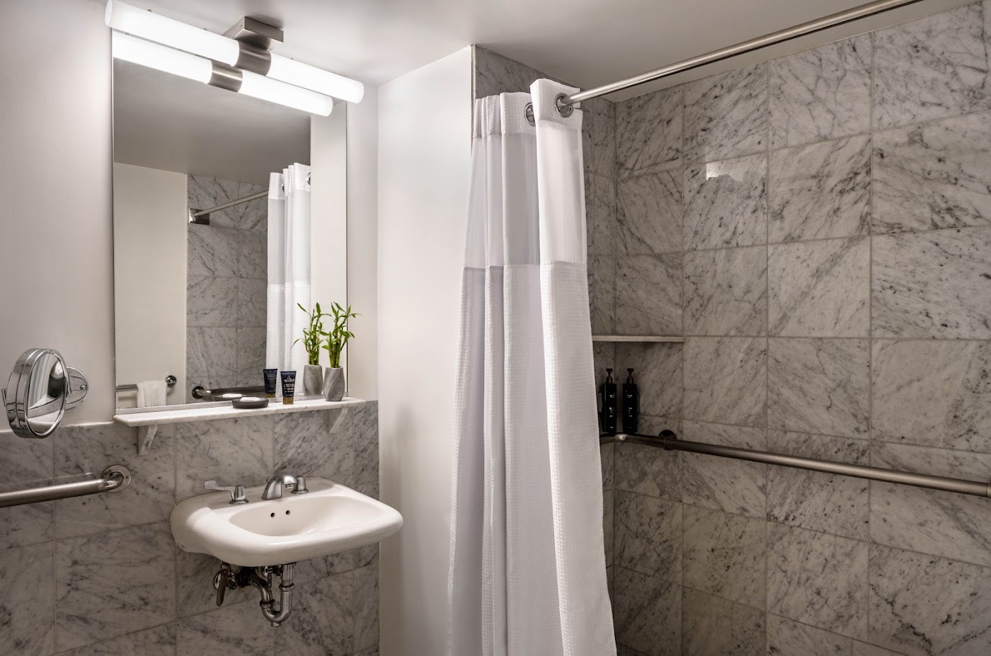 Warwick Allerton Chicago, dog-friendly hotel, photo 5