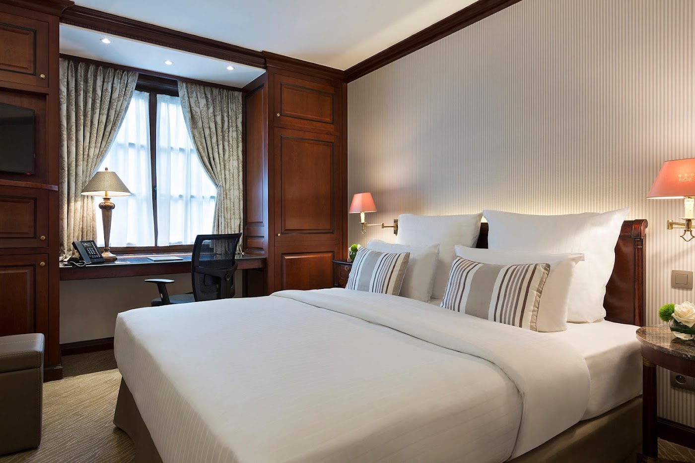 Warwick Brussels - Grand Place, dog-friendly hotel, photo 2