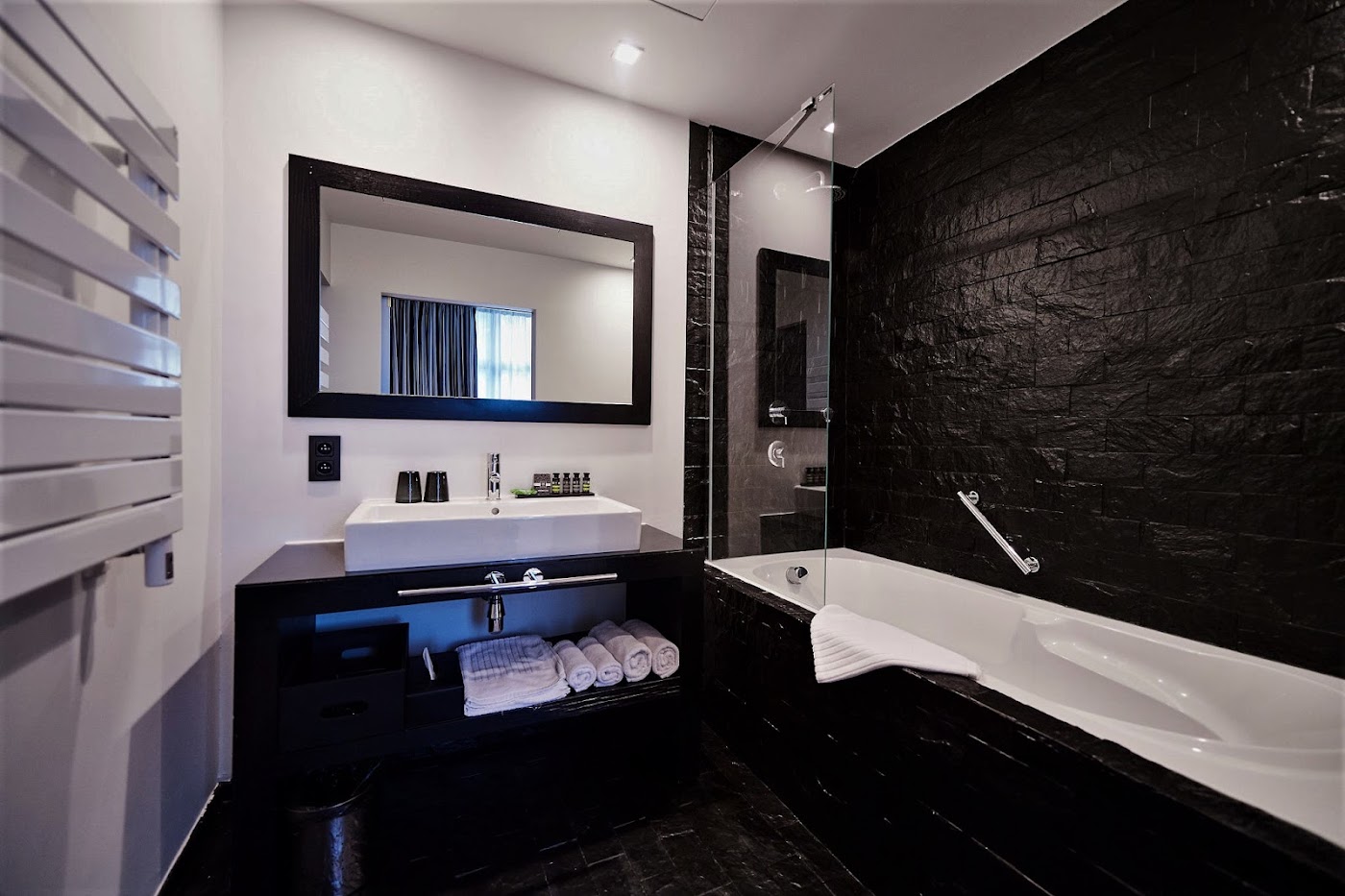 YOOMA Urban Lodge, dog-friendly hotel, photo 3